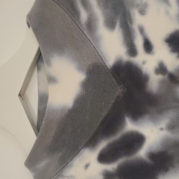 Wilfred Free Sweater - Picture 2 of 4